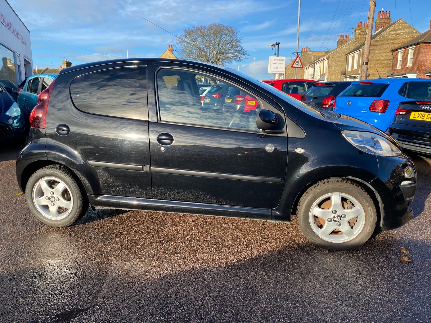 Used Peugeot 107 2013 for sale - 76911342: Photo 6