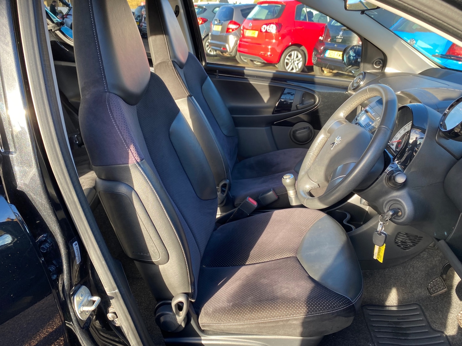 Used Peugeot 107 2013 for sale - 76911342: Photo 7