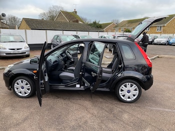 Used Ford Fiesta 2007 for sale - 77409049: Photo