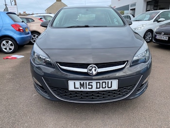 Used Vauxhall Astra 2015 for sale - 77983435: Photo