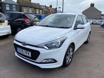 Used Hyundai i20 2015 for sale - 78306696: Photo