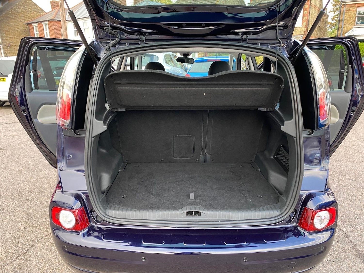 Used Citroen C3 Picasso 2014 for sale - 76030821: Photo 12