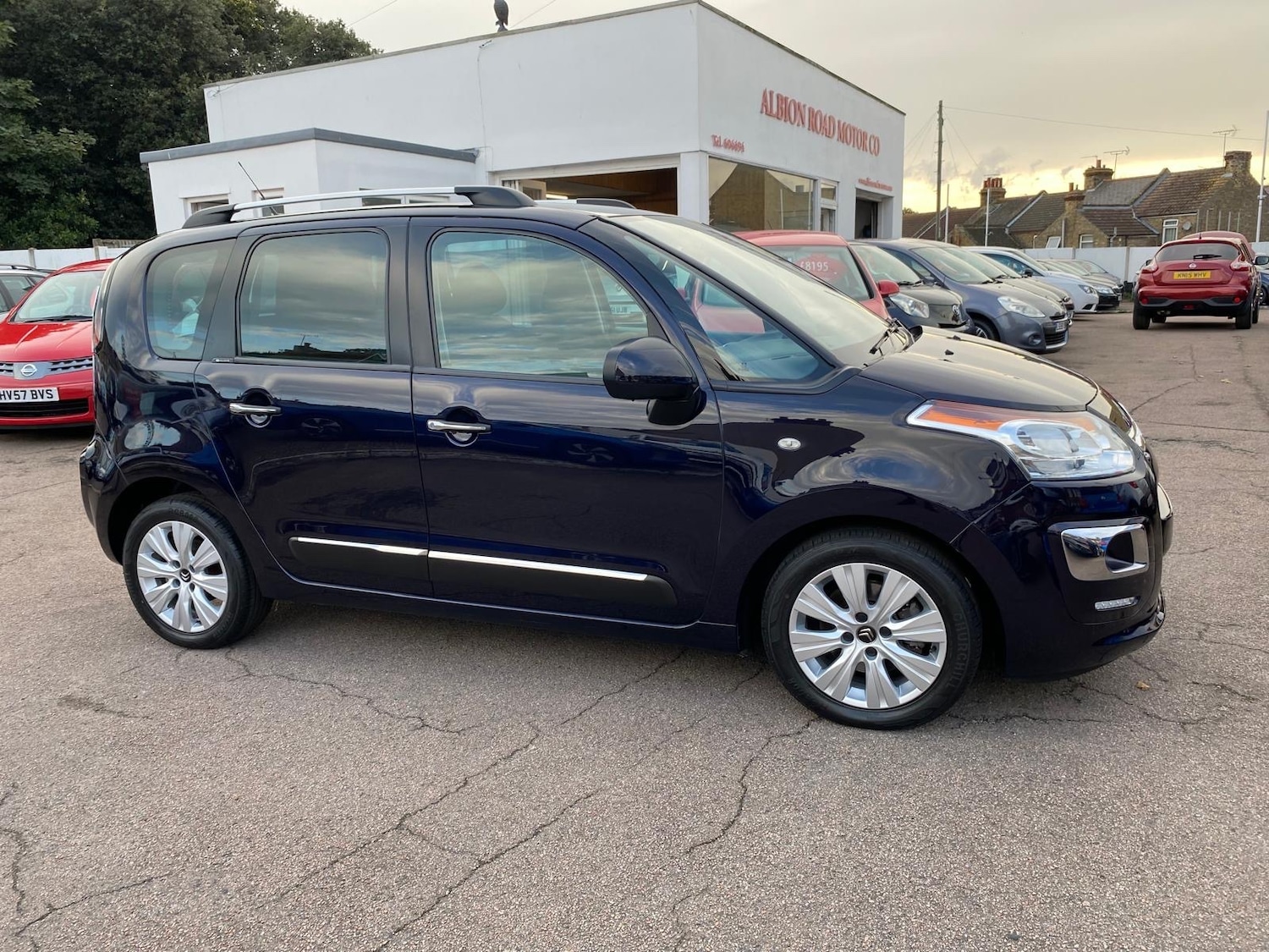 Used Citroen C3 Picasso 2014 for sale - 76030821: Photo 5