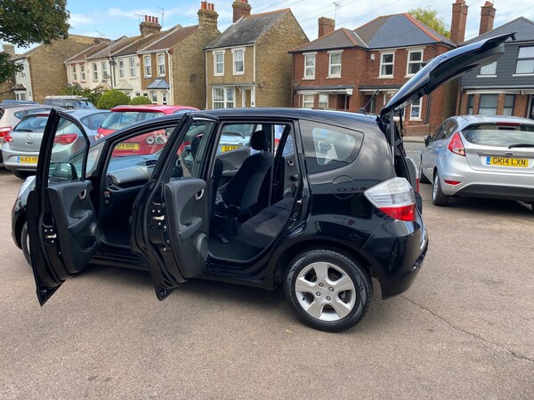 Used Honda Jazz 2010 for sale - 75173565: Photo 17