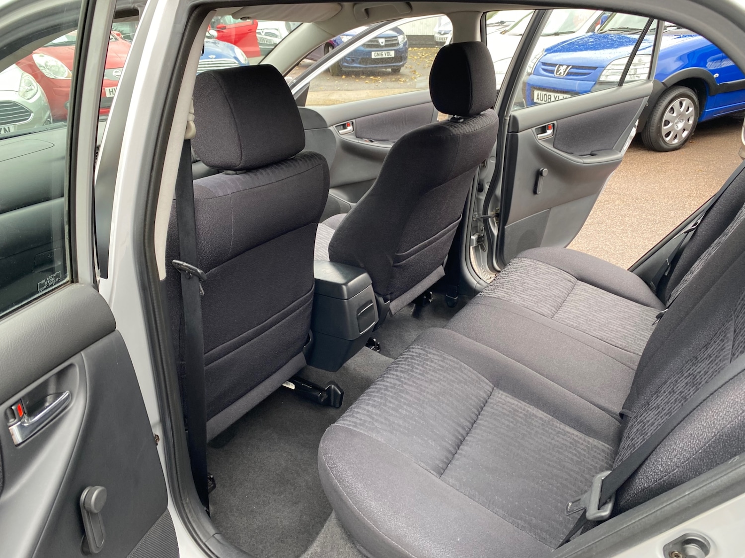 Used Toyota Corolla 2004 for sale - 76533667: Photo 14