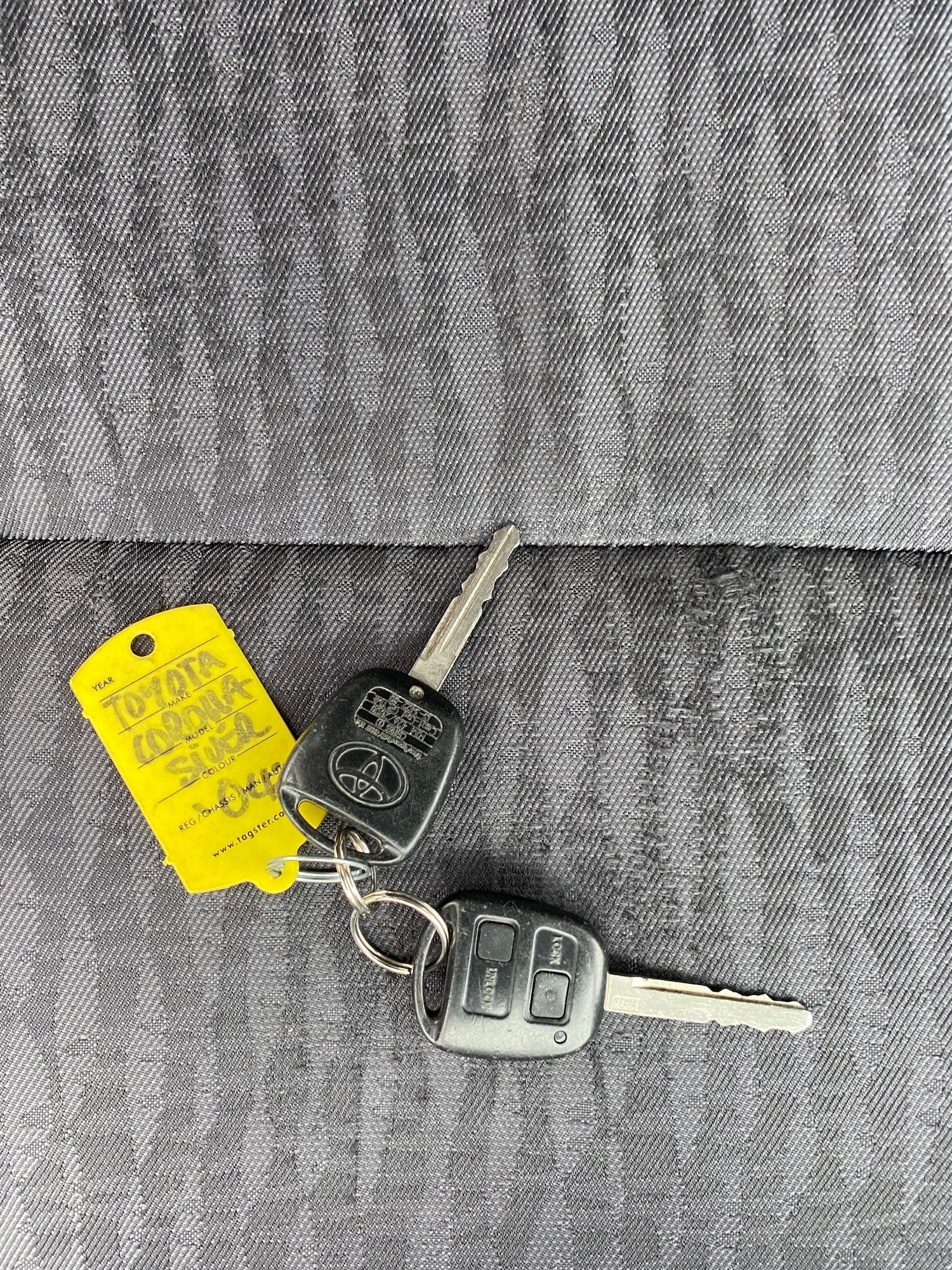 Used Toyota Corolla 2004 for sale - 76533667: Photo 8