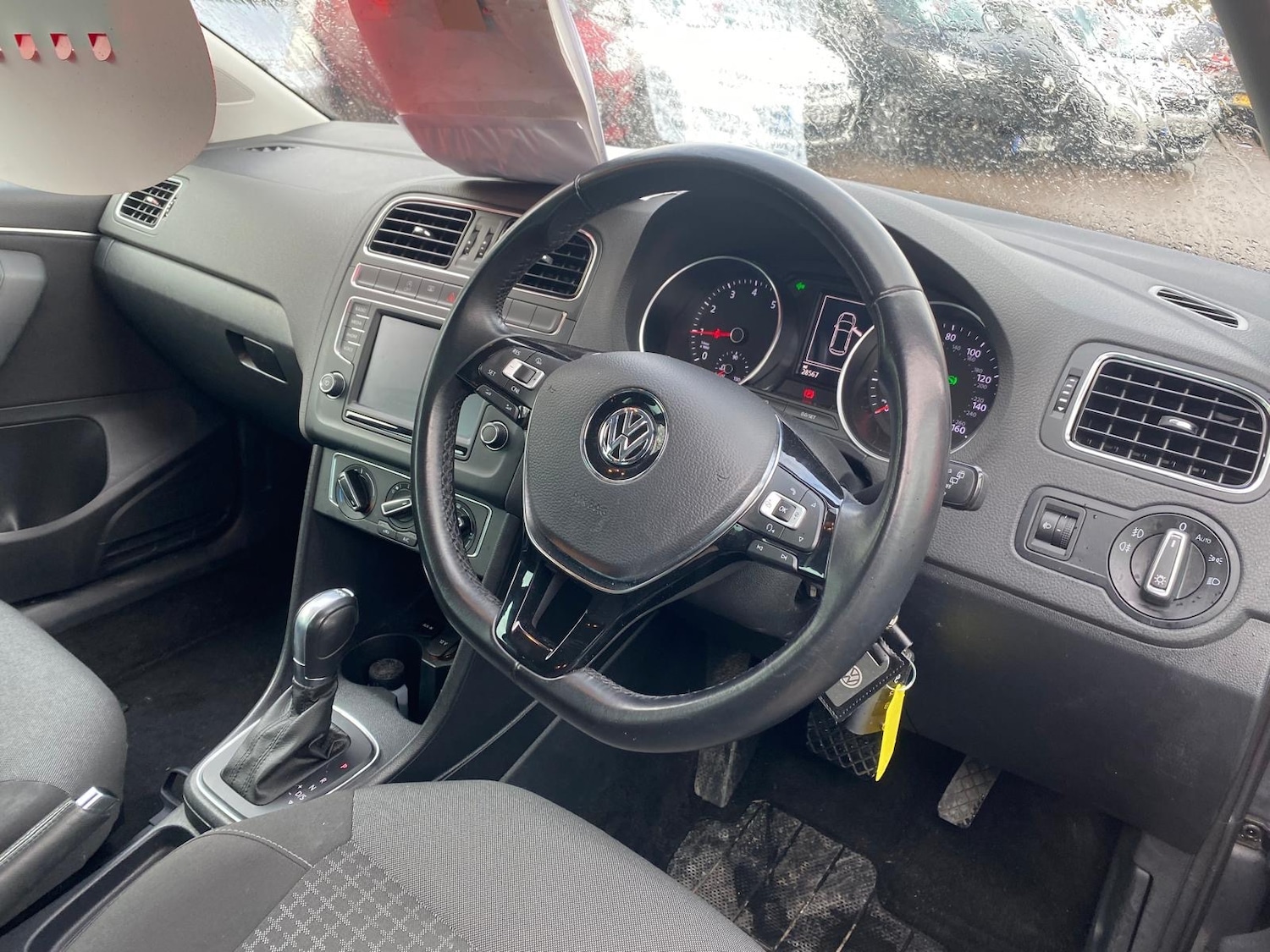 Used Volkswagen Polo 2017 for sale - 77466062: Photo 4