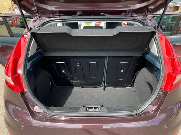 Used Ford Fiesta 2010 for sale - 75695080: Photo 11