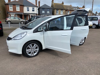 Used Honda Jazz 2014 for sale - 77797836: Photo