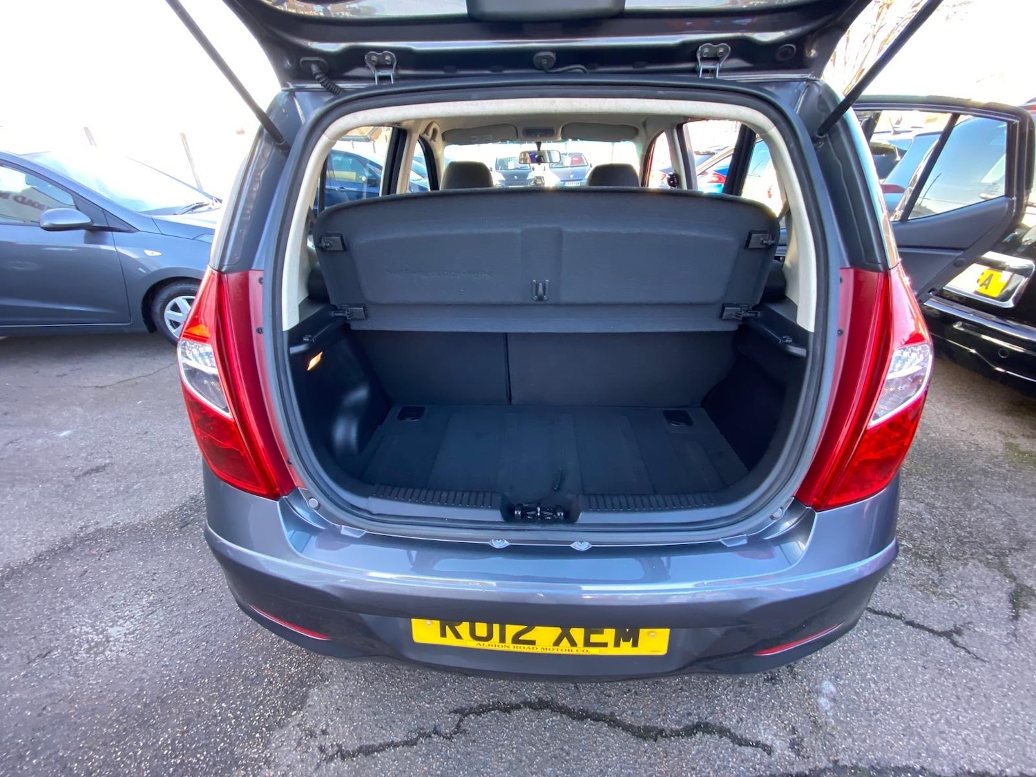 Used Hyundai i10 2012 for sale - 77007729: Photo 16