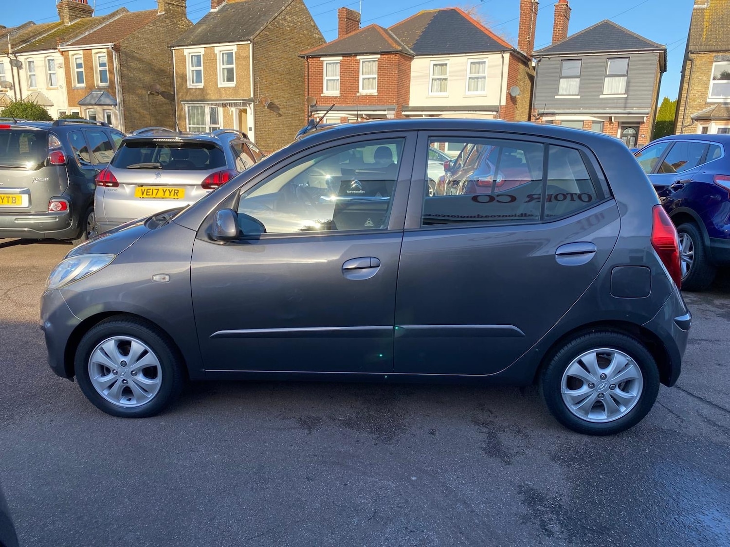 Used Hyundai i10 2012 for sale - 77007729: Photo 2