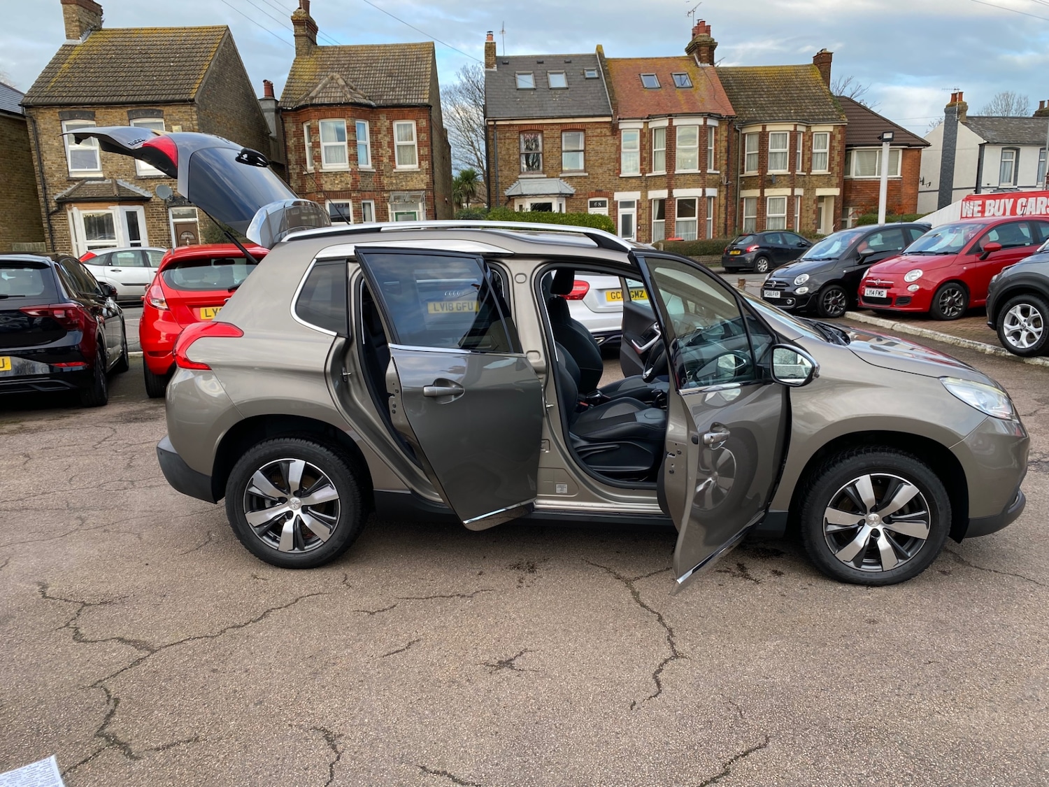 Used Peugeot 2008 2016 for sale - 77065508: Photo 10