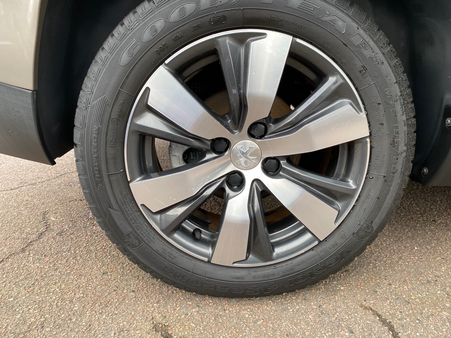 Used Peugeot 2008 2016 for sale - 77065508: Photo 27