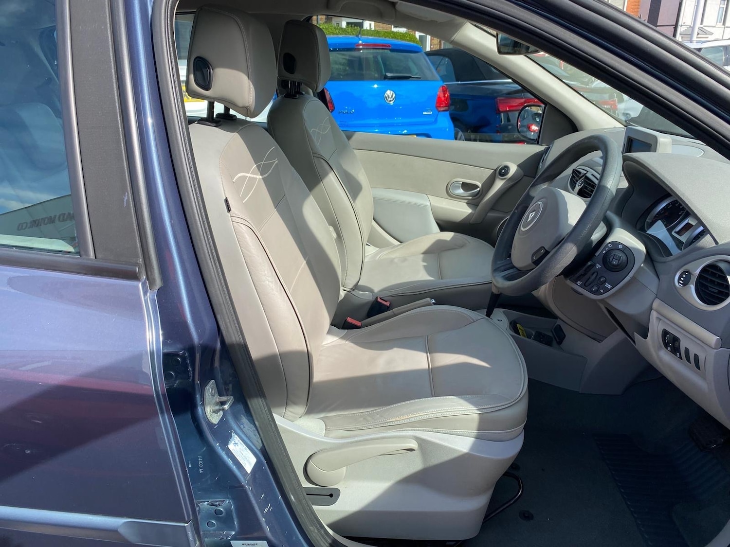 Used Renault Clio 2009 for sale - 76030870: Photo 10