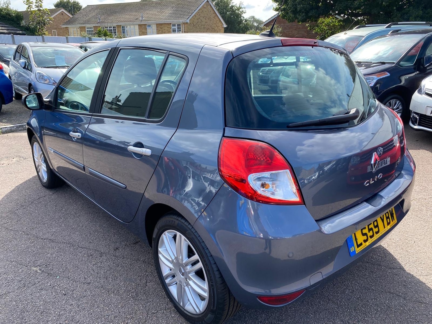 Used Renault Clio 2009 for sale - 76030870: Photo 17