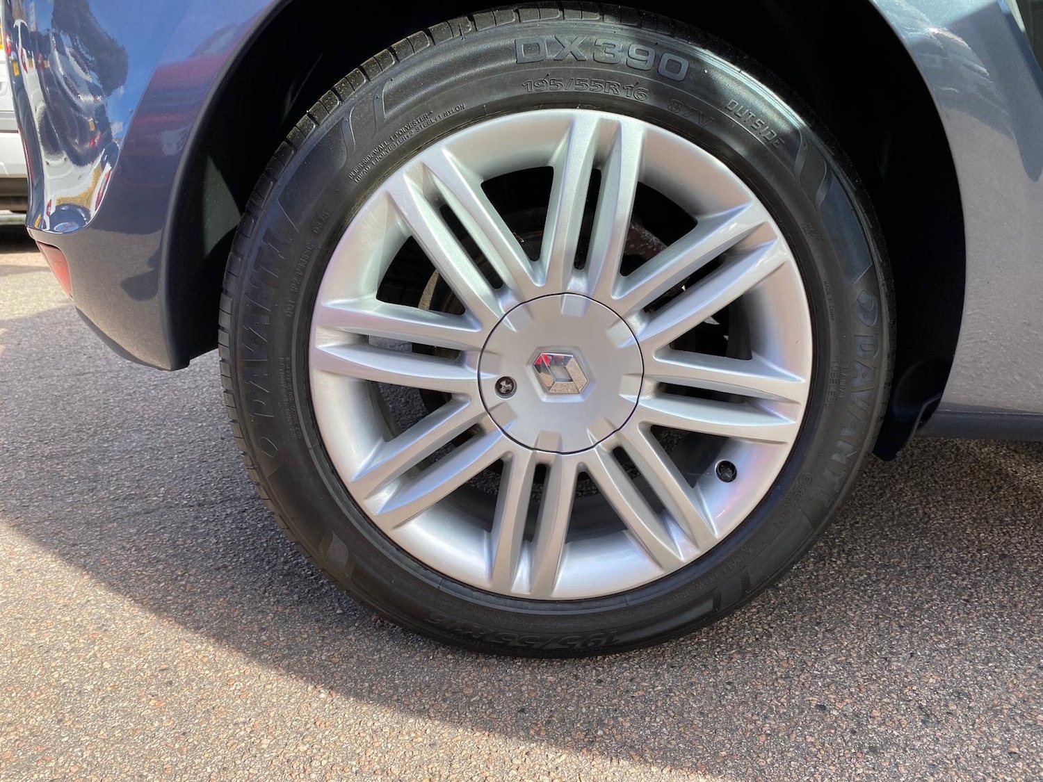 Used Renault Clio 2009 for sale - 76030870: Photo 19