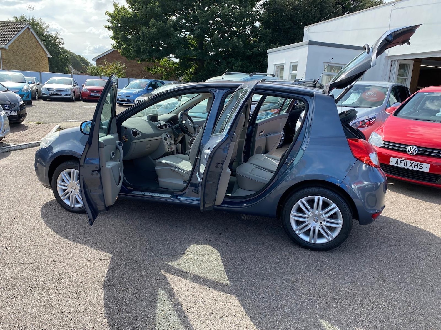 Used Renault Clio 2009 for sale - 76030870: Photo 3