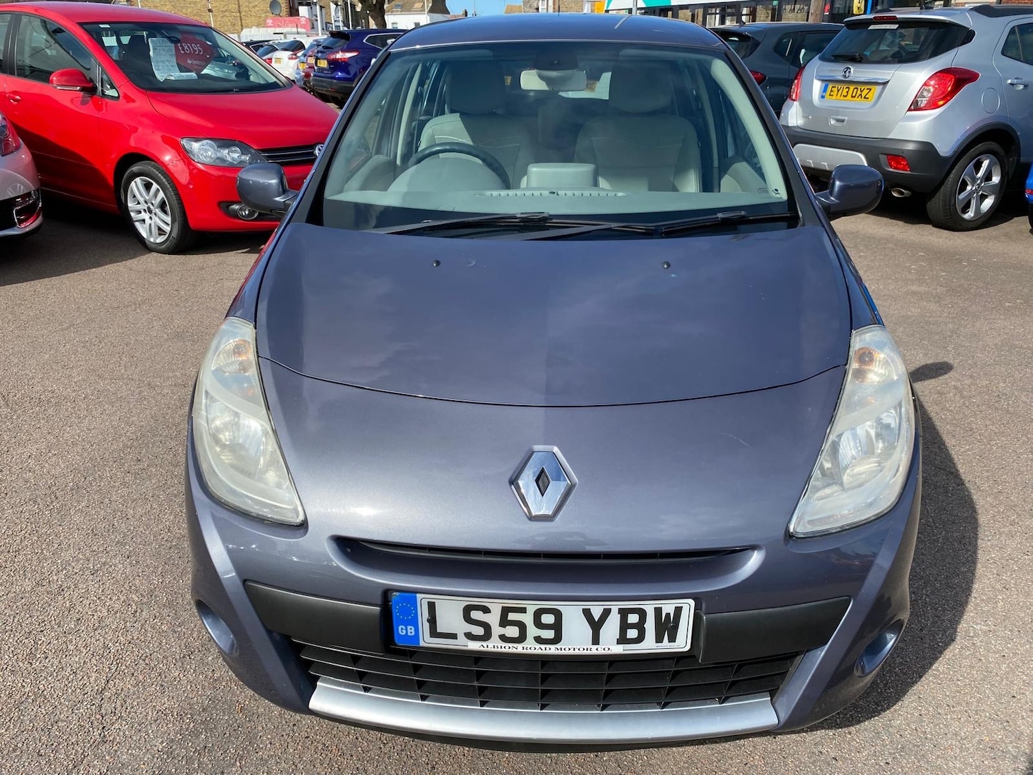 Used Renault Clio 2009 for sale - 76030870: Photo 4