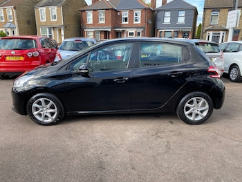 Used Peugeot 208 2013 for sale - 75695066: Photo