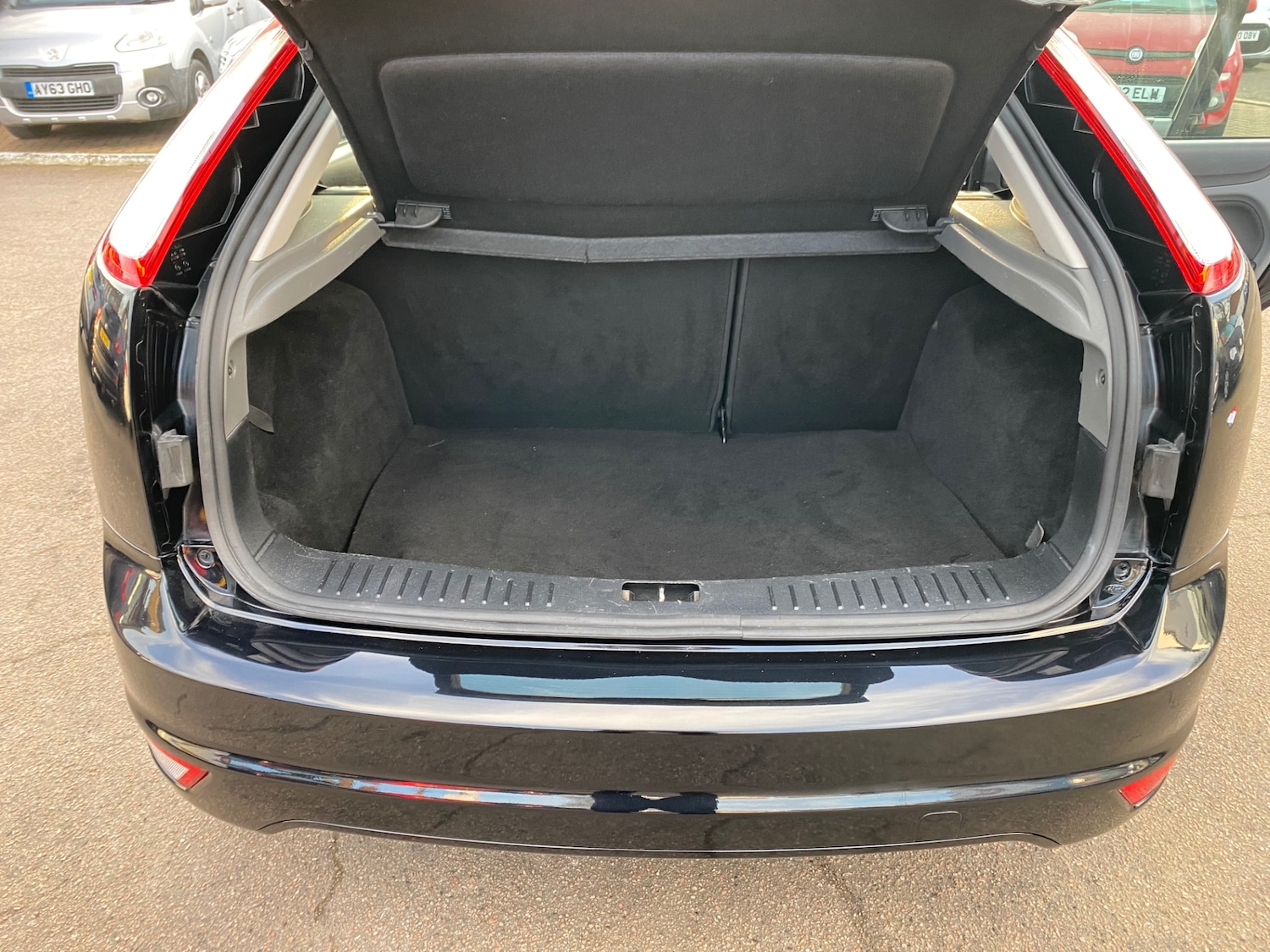 Used Ford Focus 2010 for sale - 77749169: Photo 19