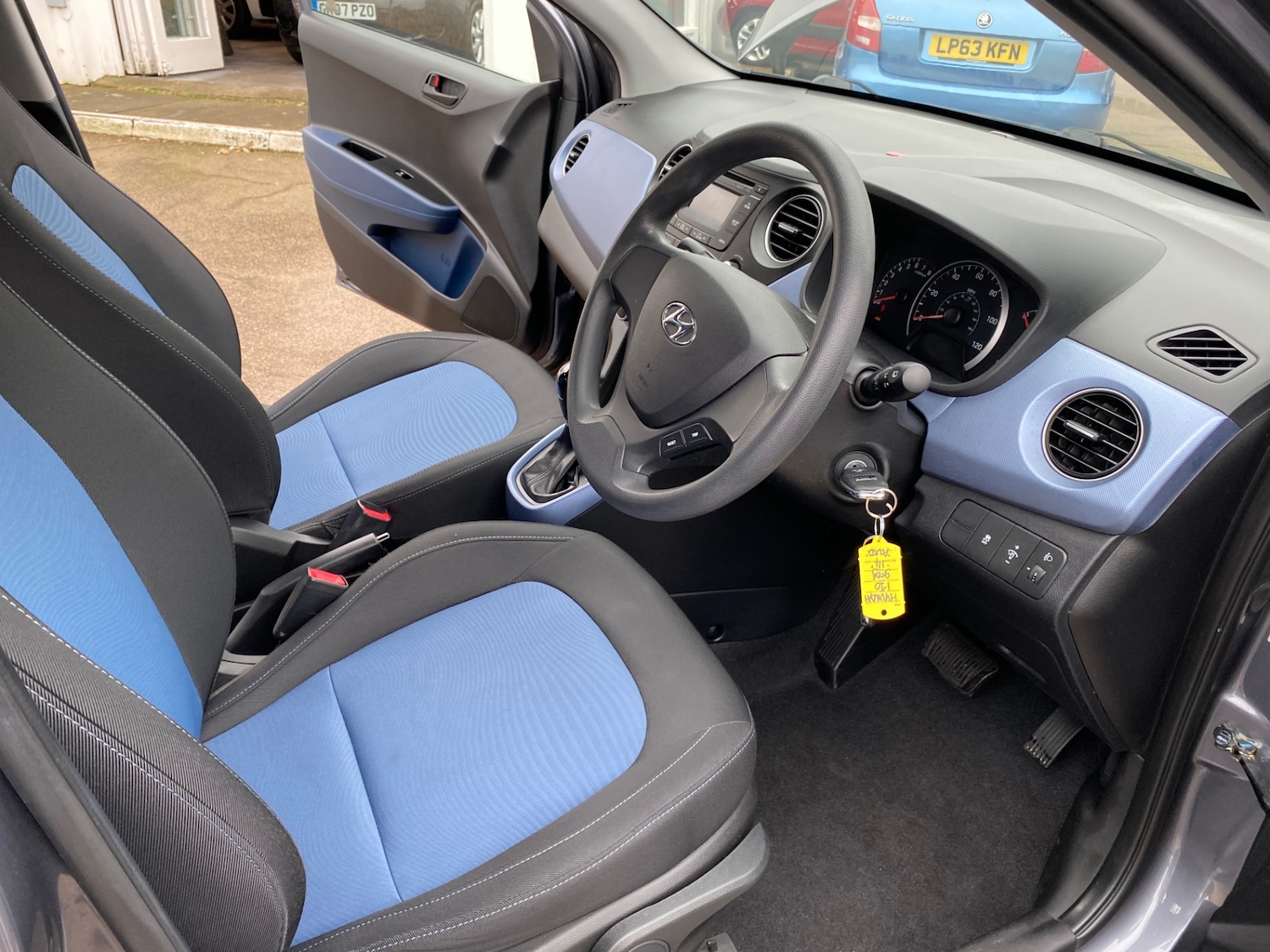 Used Hyundai i10 2014 for sale - 77797833: Photo 13