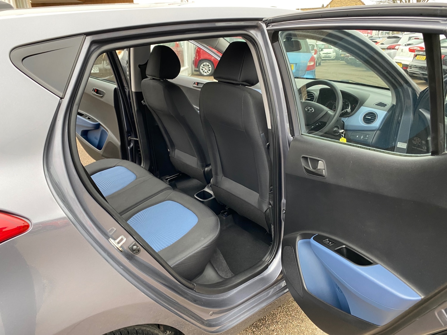 Used Hyundai i10 2014 for sale - 77797833: Photo 16