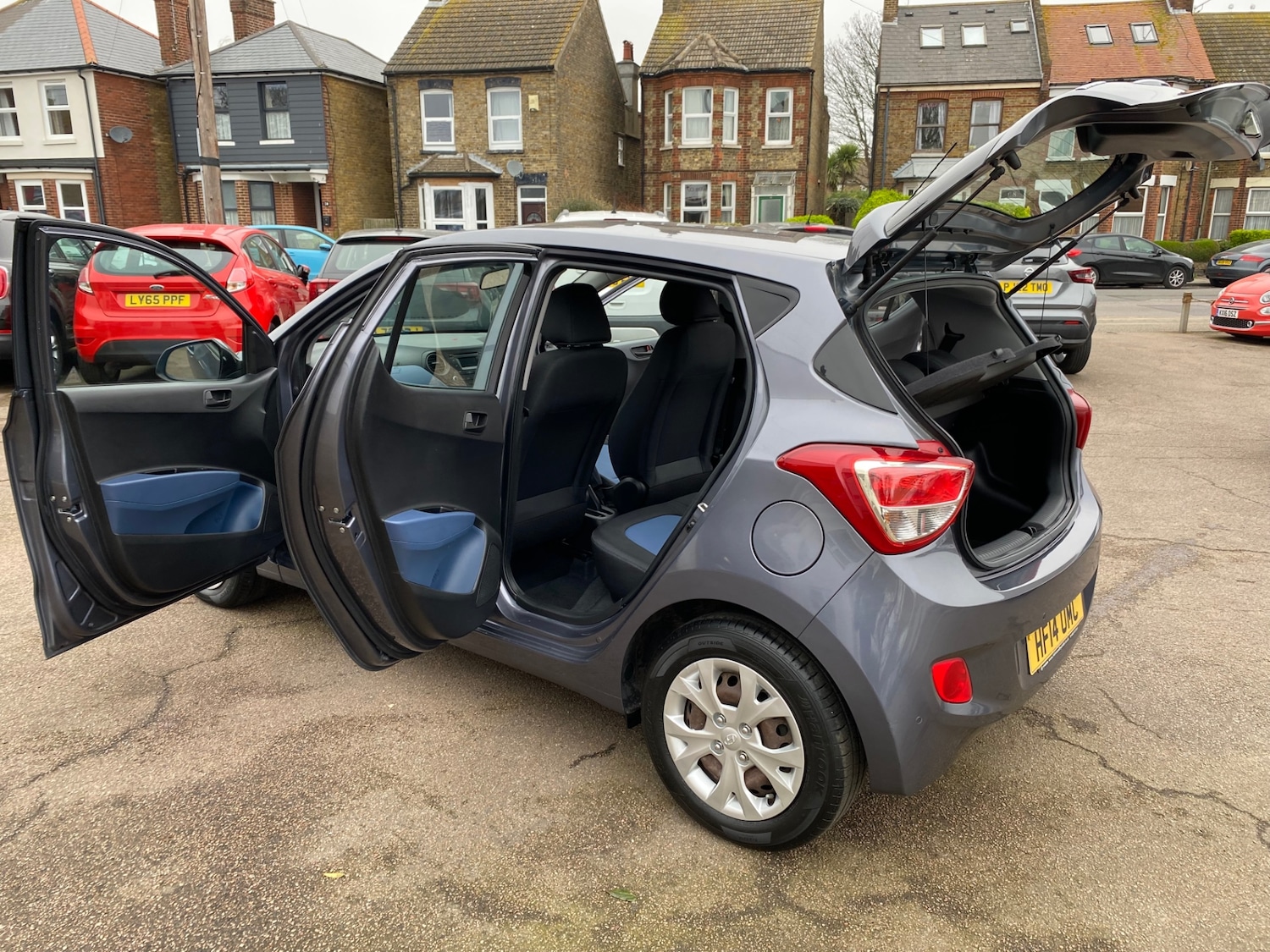 Used Hyundai i10 2014 for sale - 77797833: Photo 27