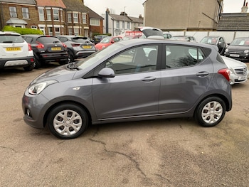 Used Hyundai i10 2014 for sale - 77797833: Photo