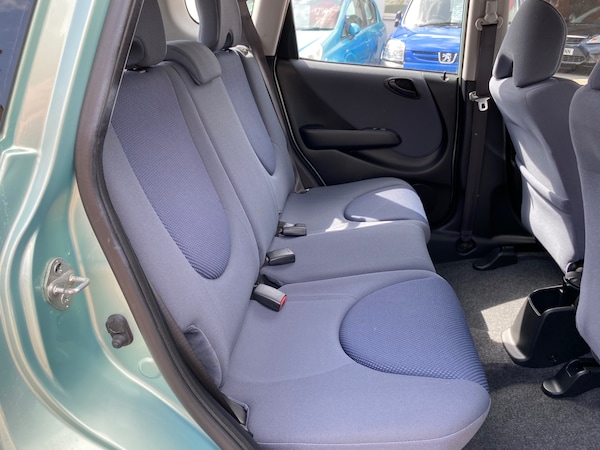 Used Honda Jazz 2004 for sale - 75138024: Photo 12