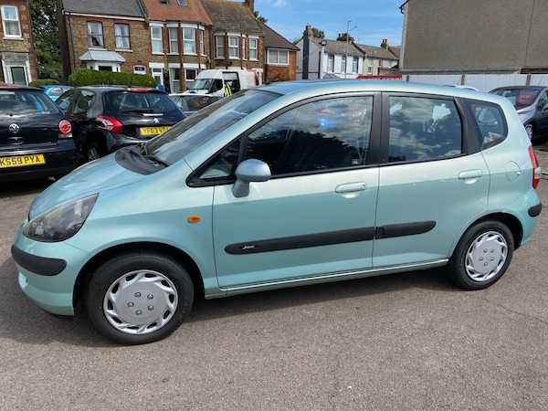 Used Honda Jazz 2004 for sale - 75138024: Photo 2