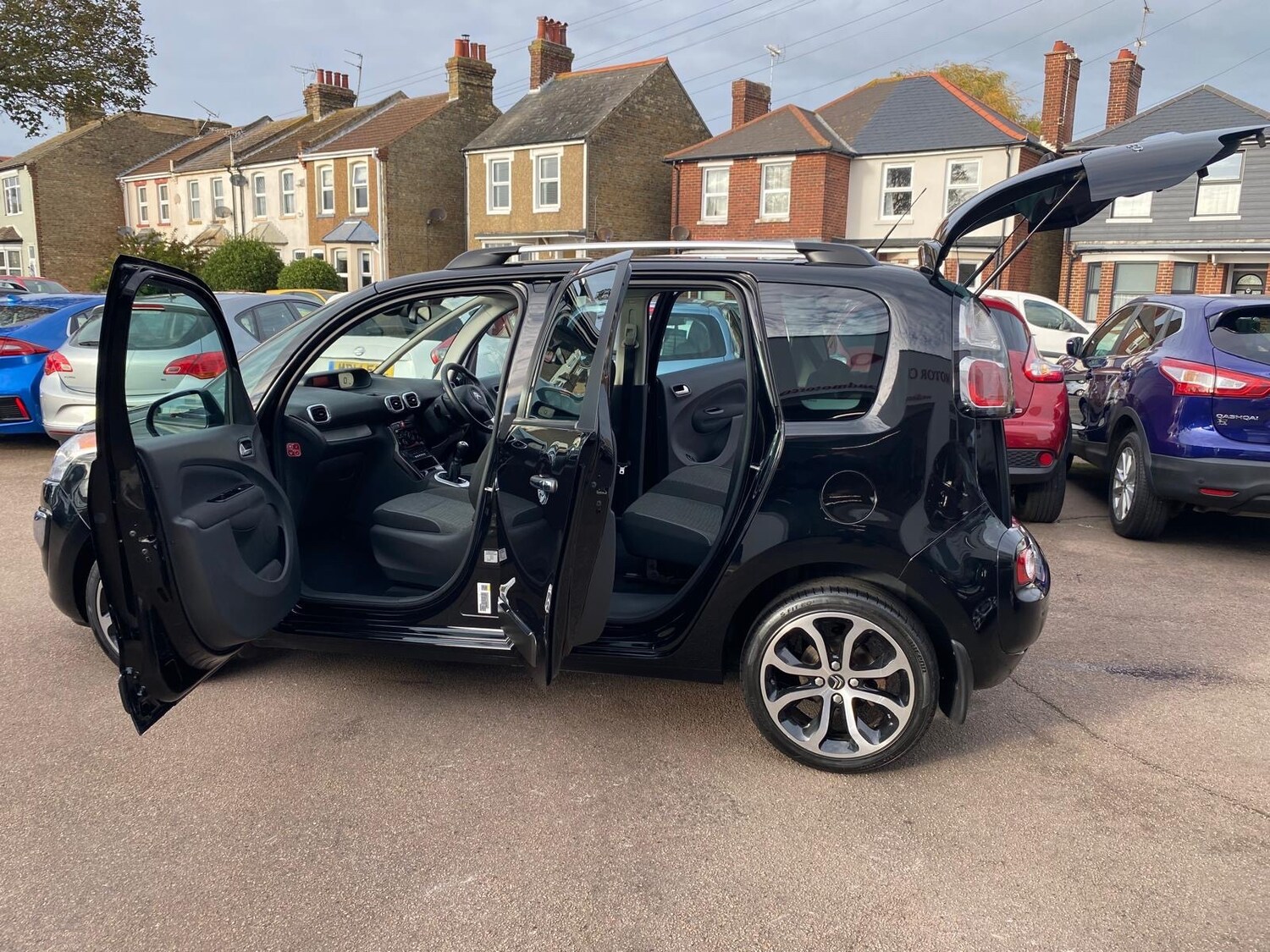 Used Citroen C3 Picasso 2017 for sale - 76397252: Photo 17