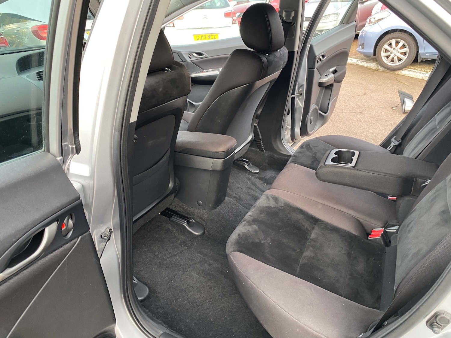 Used Honda Civic 2011 for sale - 76533648: Photo 10