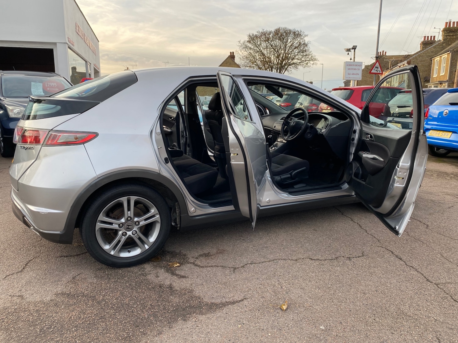 Used Honda Civic 2011 for sale - 76533648: Photo 15