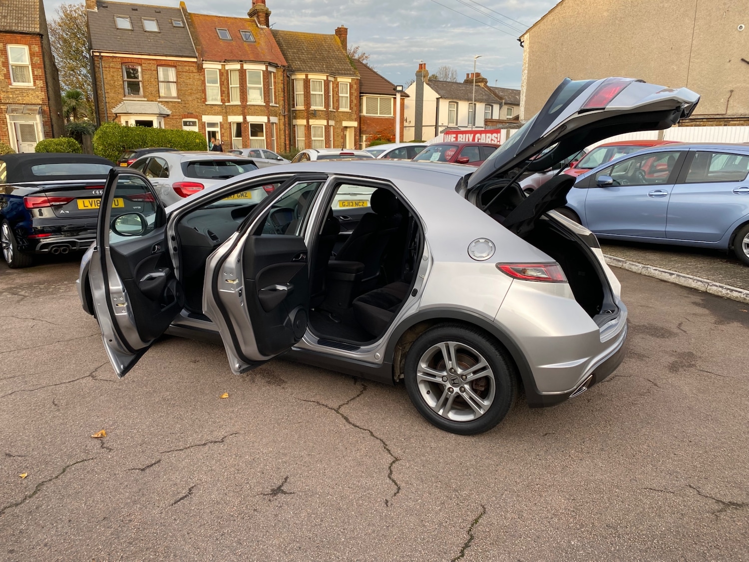 Used Honda Civic 2011 for sale - 76533648: Photo 18