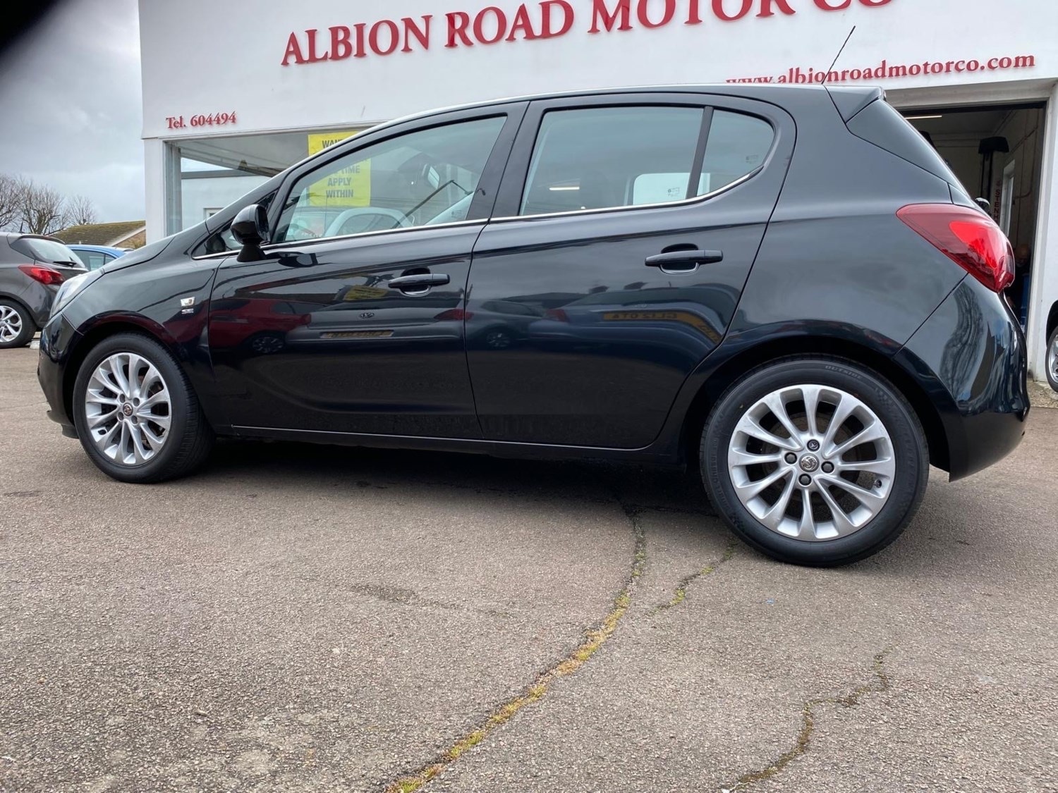 Used Vauxhall Corsa 2016 for sale - 76618850: Photo 2