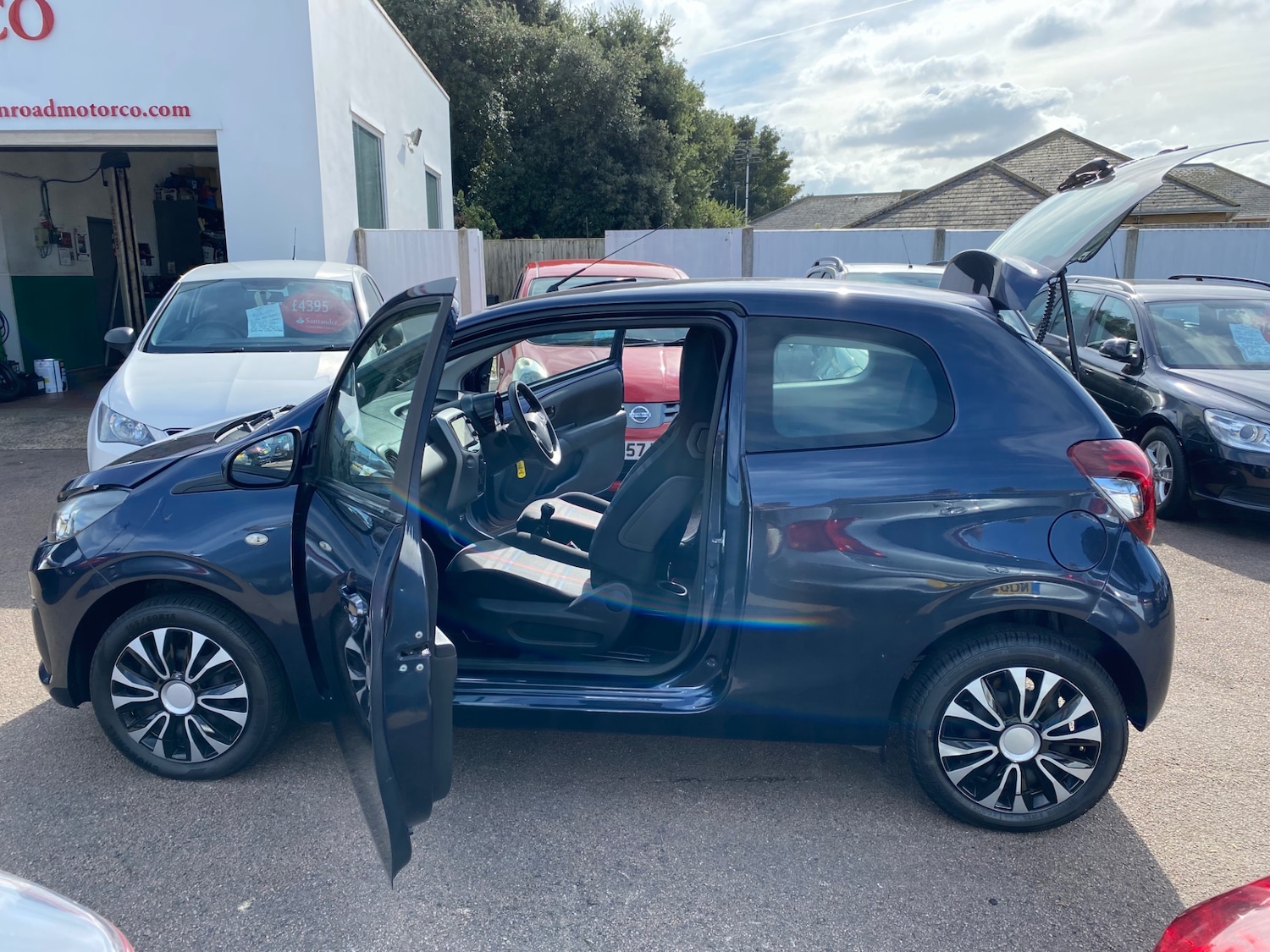 Used Peugeot 108 2015 for sale - 76041574: Photo 16