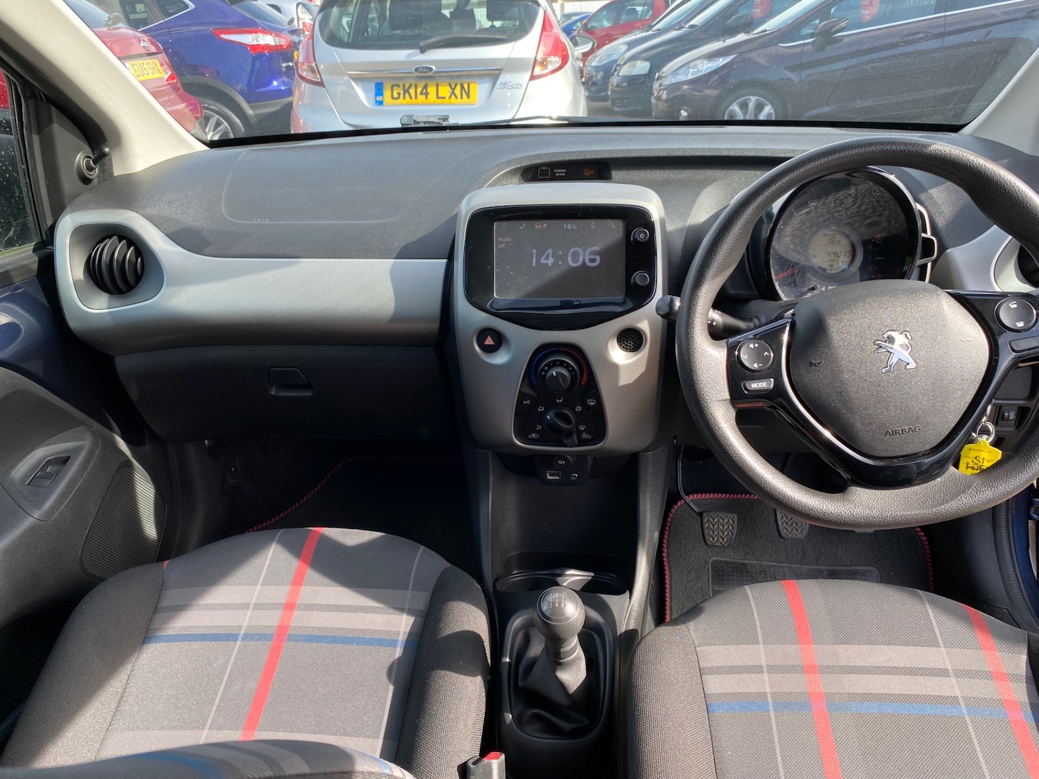 Used Peugeot 108 2015 for sale - 76041574: Photo 5