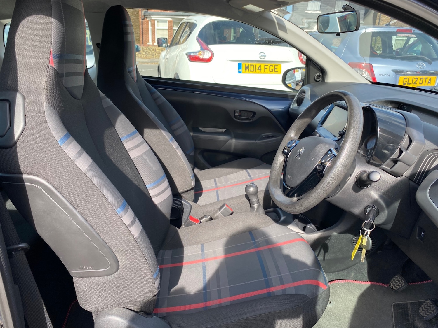 Used Peugeot 108 2015 for sale - 76041574: Photo 6