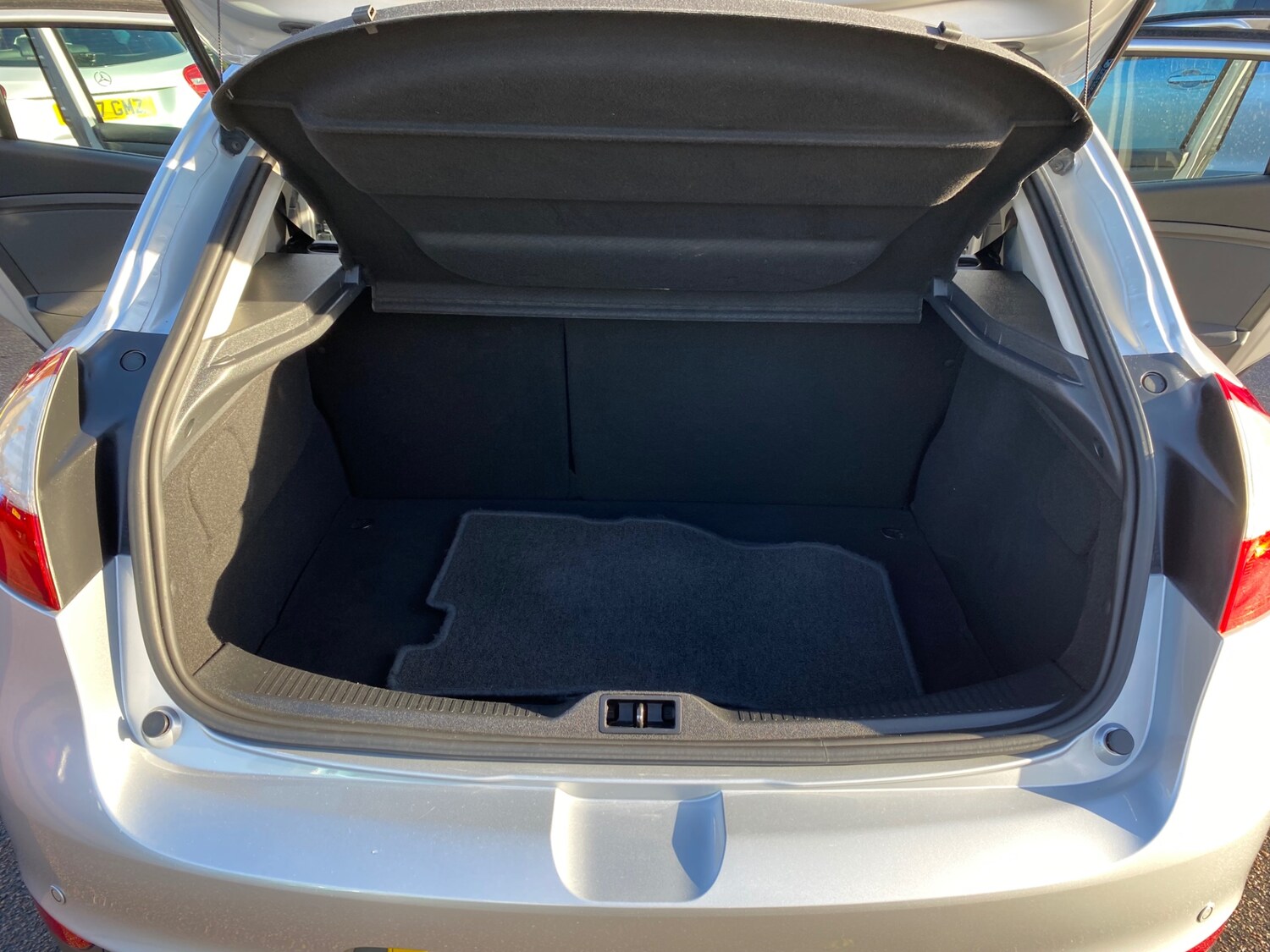 Used Renault Megane 2010 for sale - 76796755: Photo 17