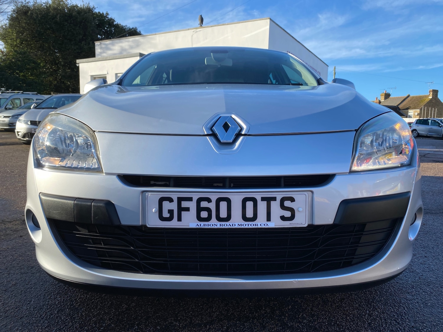Used Renault Megane 2010 for sale - 76796755: Photo 2