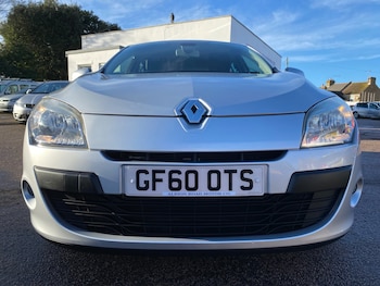 Used Renault Megane 2010 for sale - 76796755: Photo