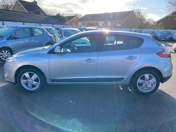 Used Renault Megane 2010 for sale - 76796755: Photo