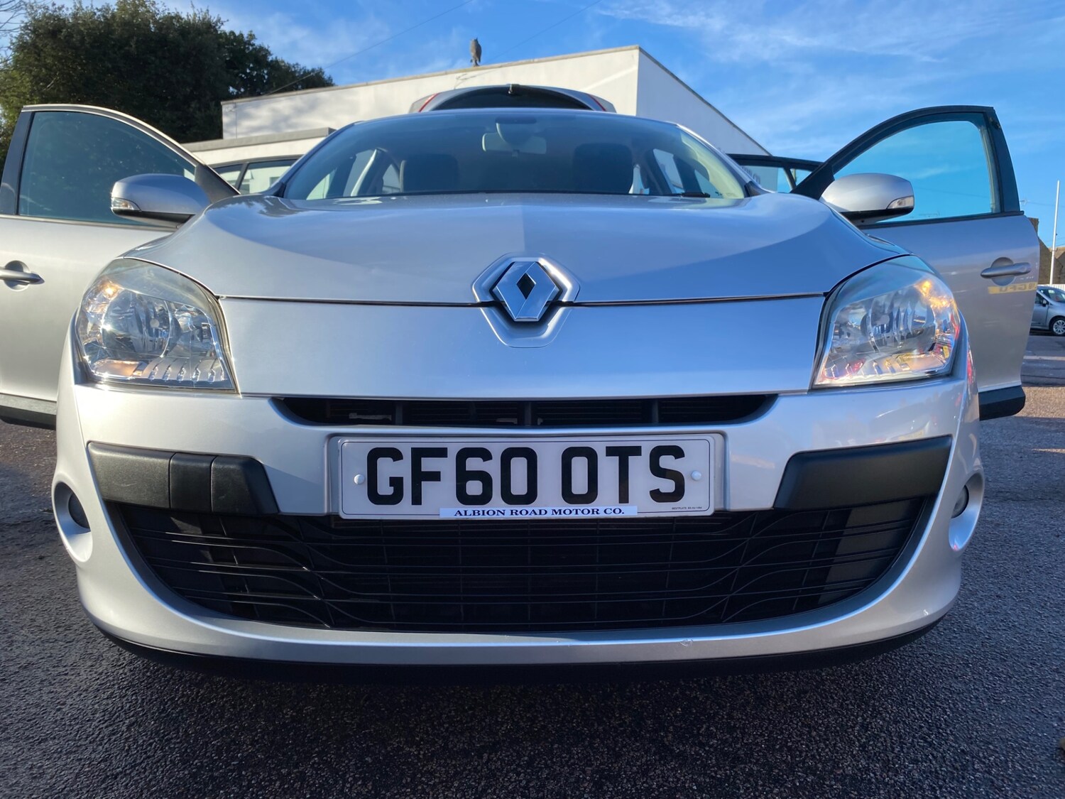 Used Renault Megane 2010 for sale - 76796755: Photo 6