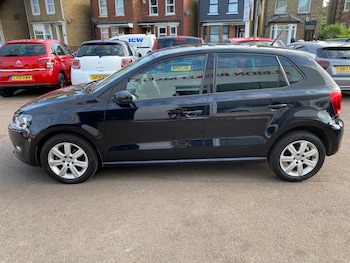 Used Volkswagen Polo 2013 for sale - 74976453: Photo