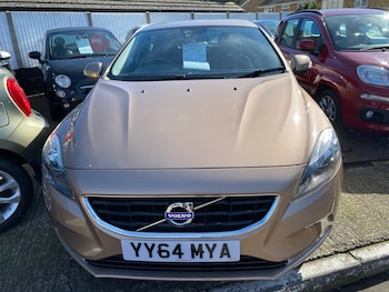 Used Volvo V40 2014 for sale - 77721490: Photo
