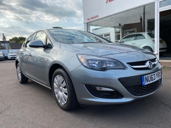Used Vauxhall Astra 2014 for sale - 74776423: Photo 2