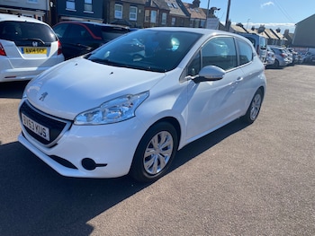 Used Peugeot 208 2013 for sale - 78155587: Photo