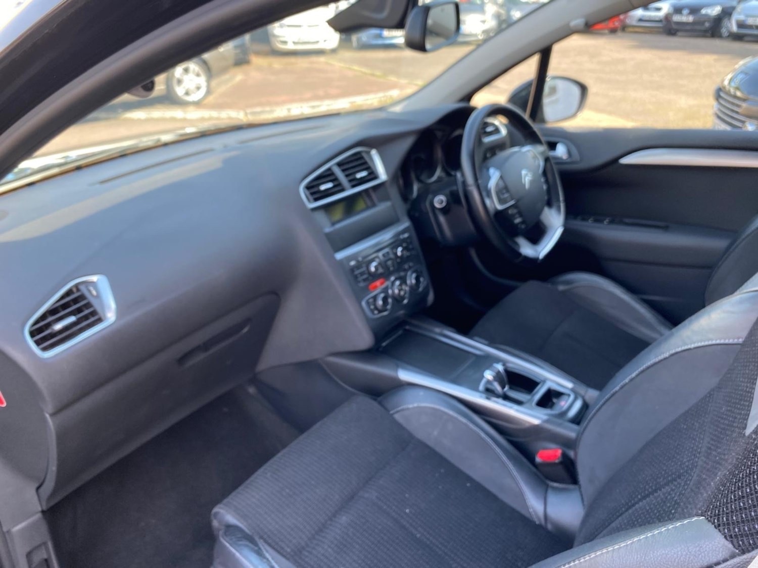 Used Citroen C4 2011 for sale - 76534087: Photo 7