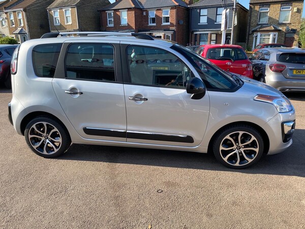 Used Citroen C3 Picasso 2016 for sale - 74622155: Photo 6