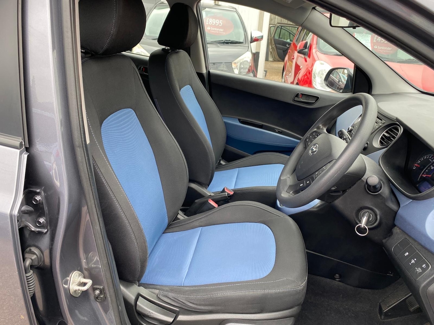 Used Hyundai i10 2014 for sale - 76250732: Photo 10